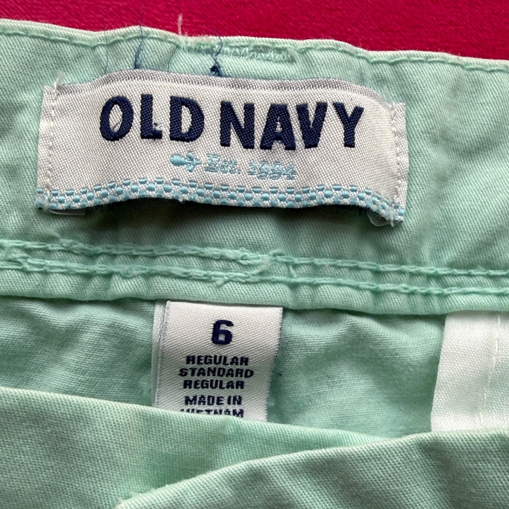 Old Navy Women's Light Green Bermudas - Picture 2 of 3